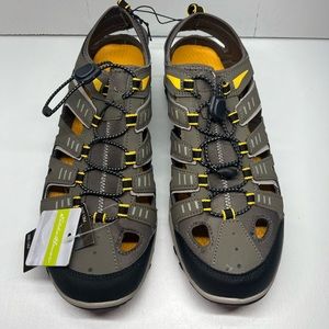 Eddie Bauer water shoes Men’s size 13 Drawstring fit adjustable Brown Yellow NWT